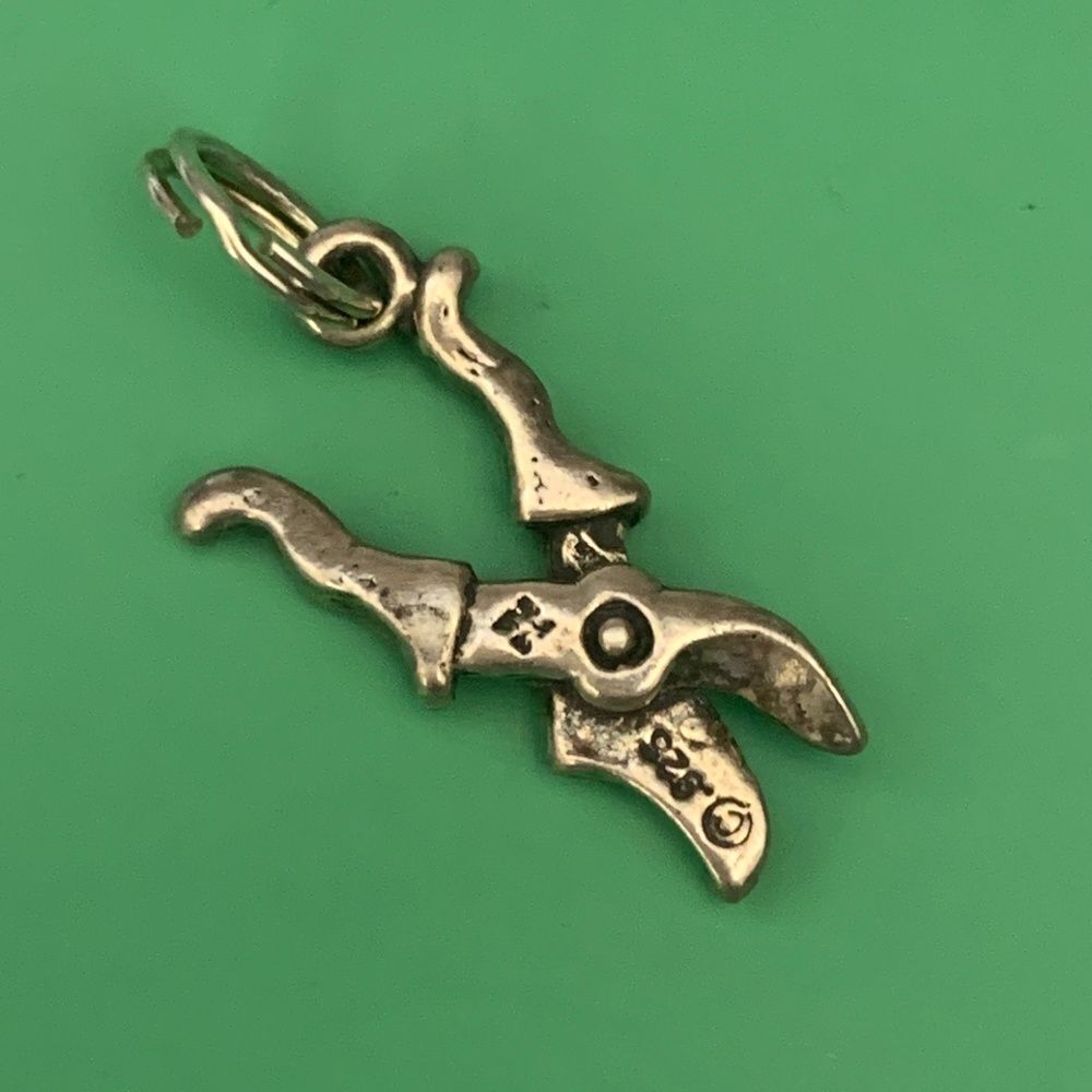.925 Garden Shears Sterling Silver Jewelry Charm #vintage #flowers